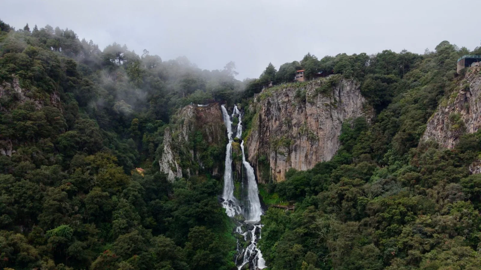 Quetzalapan waterfall