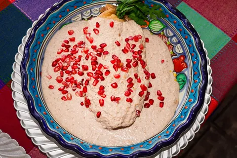 Seasonal chile en nogada