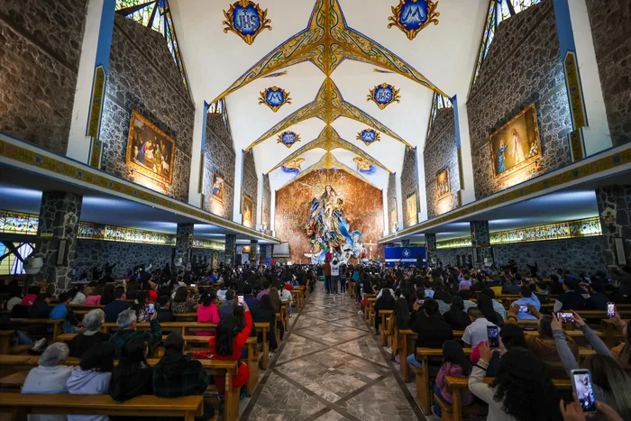 The monumental statue of the Immaculate Conception