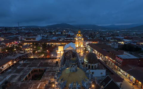 La parroquia de Santiago Apóstol · 360°